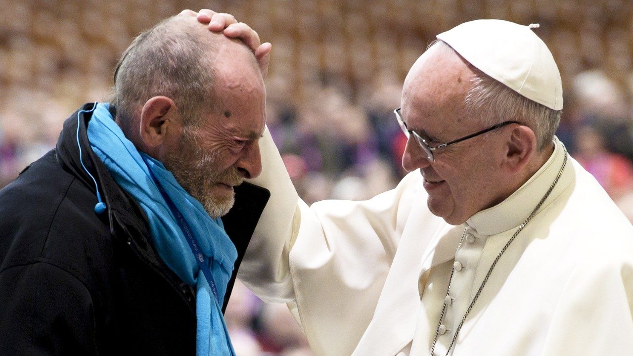 Evangelii Gaudium: o “programa” do pontificado de Francisco - Vatican News