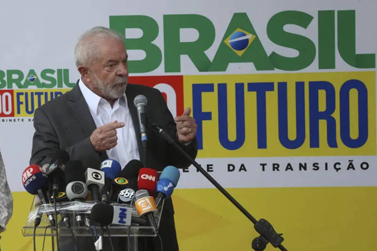 Não basta o governo Lula apresentar resultados de crescimento se não for capaz de entregar ideias e mobilizar a base social. O doutor em filosofia diz que o presidente vem tentando manter a fórmula dos governos anteriores, “talvez esse seja justamente o erro. Não há mais equilíbrio possível”