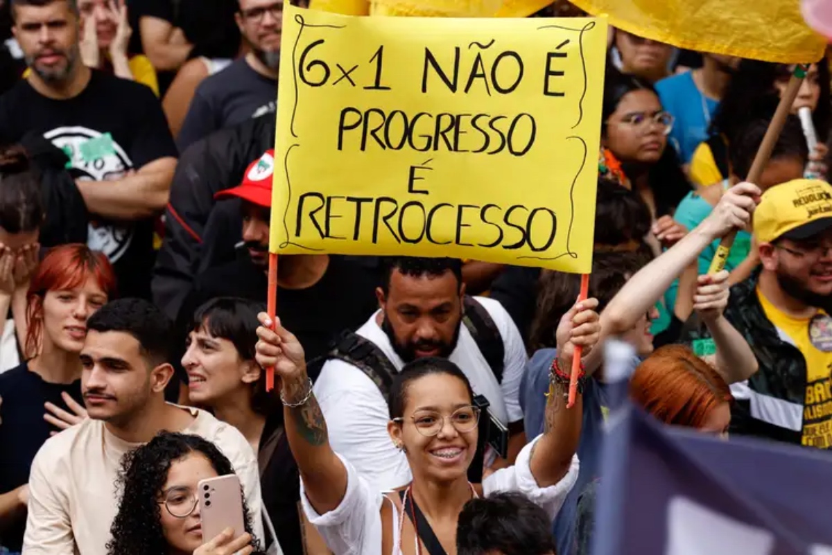 “É urgente uma escala de trabalho em que possamos viver e não sobreviver”, diz a pesquisadora do Centro de Estudos em Saúde do Trabalhador e Ecologia Humana (CESTEH) da Fiocruz