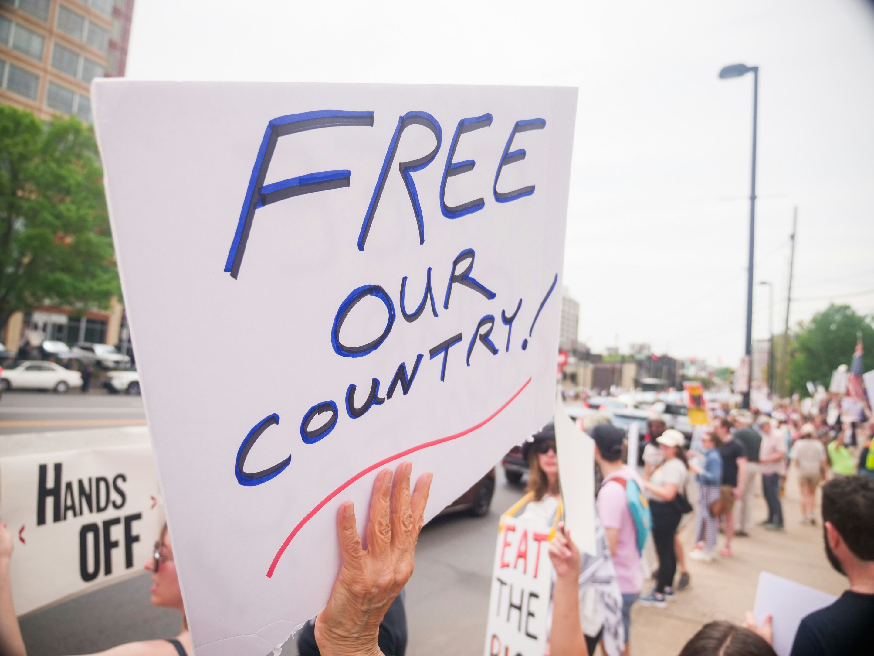 Estereótipos como conservador ou progressista “ocultam a heterogeneidade das trajetórias, marcadas por classe, raça, gênero, religião e território” das juventudes, afirma a psicóloga