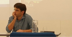 O Prof. Dr. Pedro Tonon Zuanazzi debateu os dados demográficos de sua pesquisa