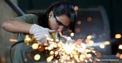 Apenas 36,14% dos trabalhadores que recebem mais de 5 salários mínimos são mulheres no Vale do Sinos